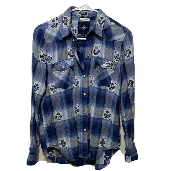 American Eagle AEO Chambray‎ Pearl Snap Front - Picture 2 of 5